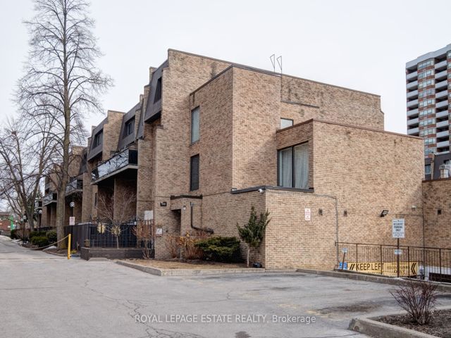 #15 - 110 Ling Rd
