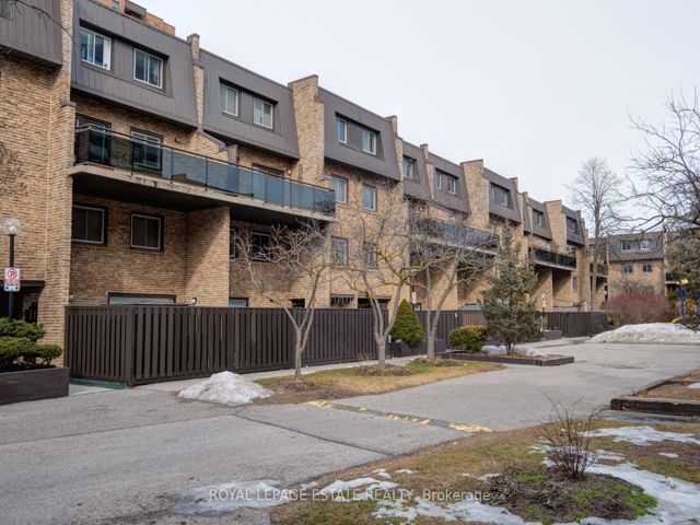 #15 - 110 Ling Rd
