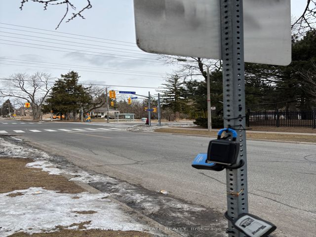 #15 - 110 Ling Rd