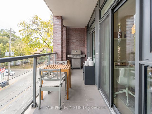 404 - 1331 Queen St E