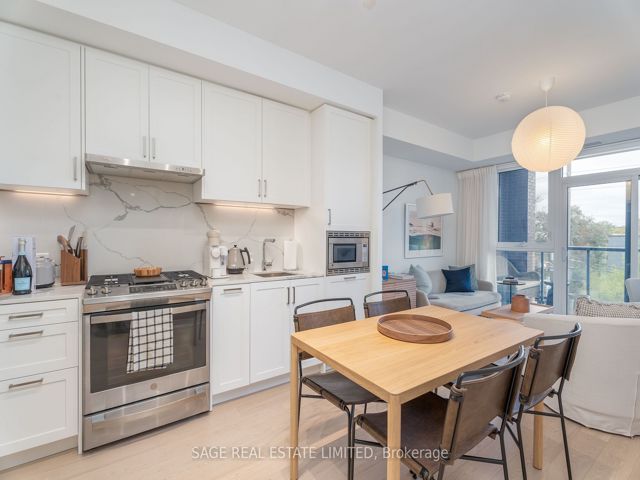 404 - 1331 Queen St E