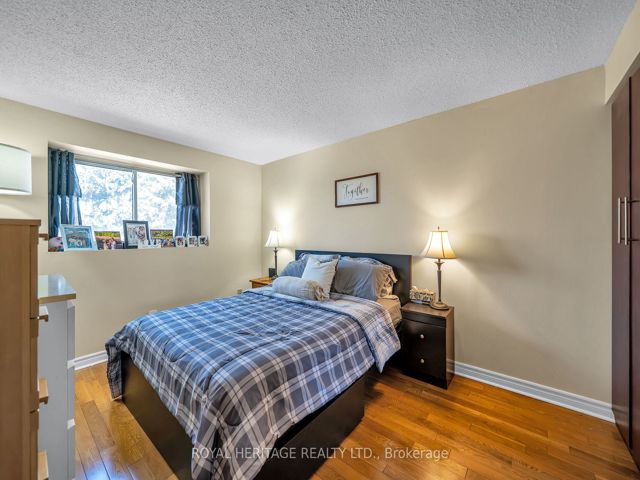 194 - 41 Collinsgrove Rd