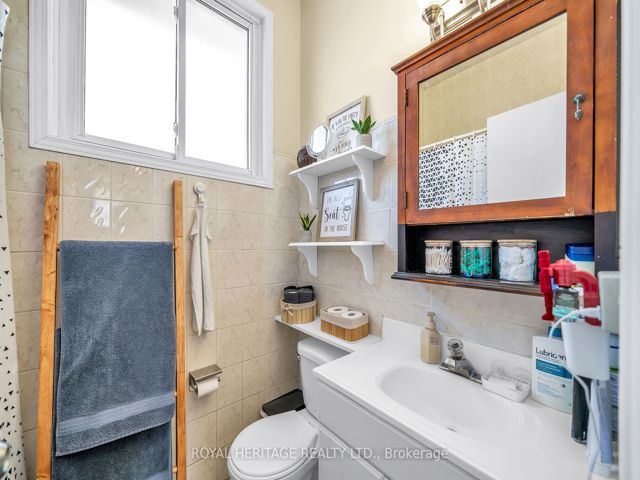 194 - 41 Collinsgrove Rd