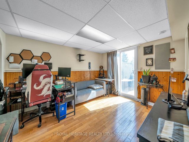 194 - 41 Collinsgrove Rd