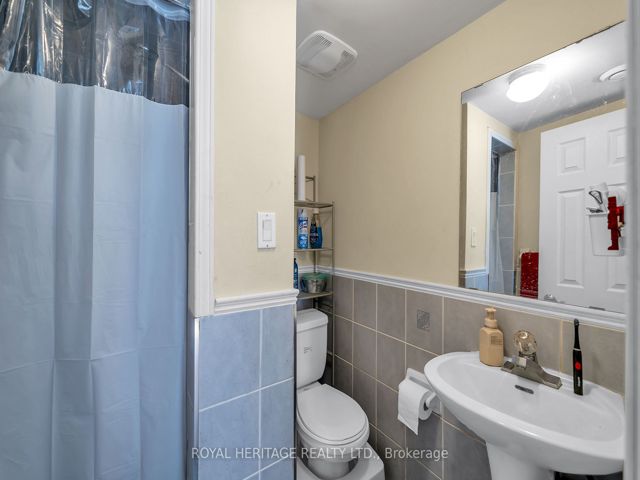 194 - 41 Collinsgrove Rd