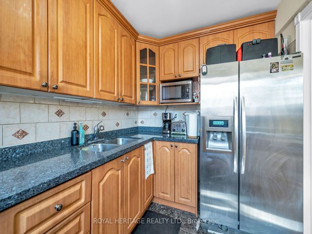 194 - 41 Collinsgrove Rd