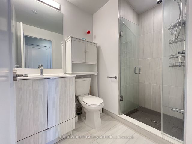 2601 - 225 Village Green Sq