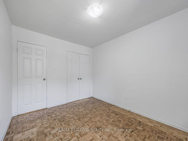 412 - 5 Glamorgan Ave