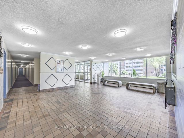 412 - 5 Glamorgan Ave
