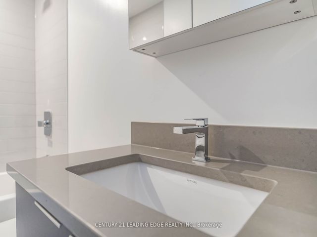 3520 - 2031 Kennedy Rd