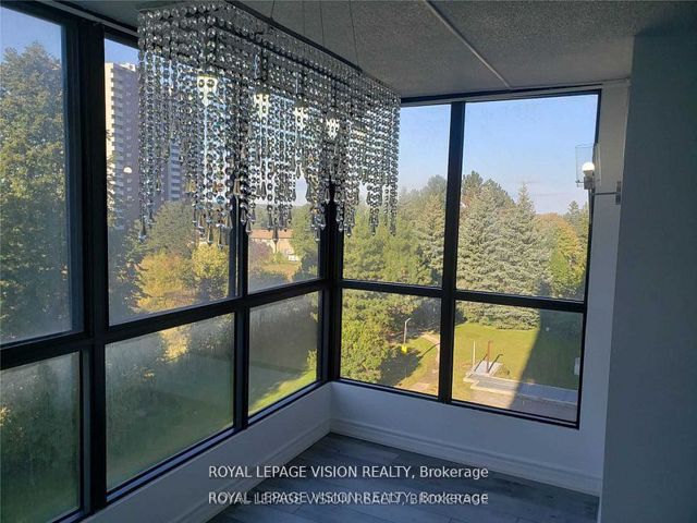 409 - 8 Silverbell Grve