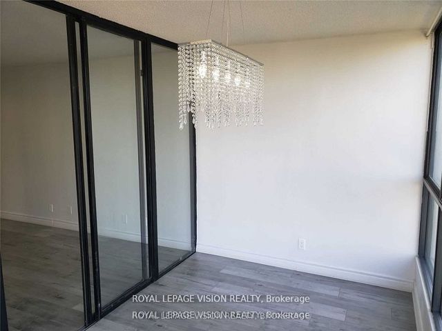 409 - 8 Silverbell Grve