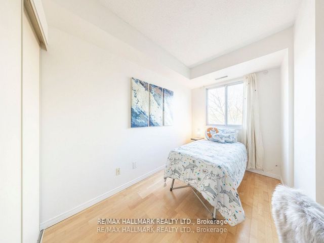 319 - 2351 Kennedy Rd
