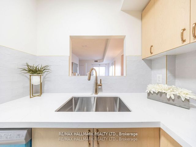 319 - 2351 Kennedy Rd