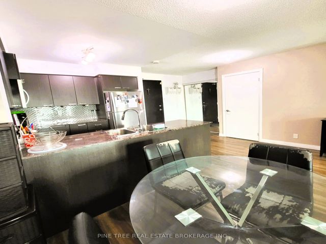 701 - 2150 Lawrence Ave E