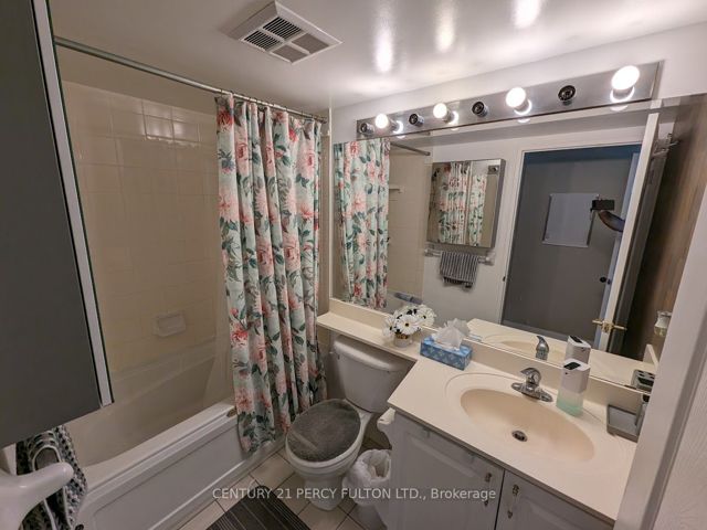 1210 - 11 Lee Centre Dr