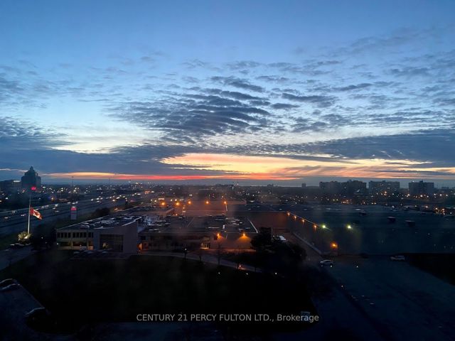 1210 - 11 Lee Centre Dr
