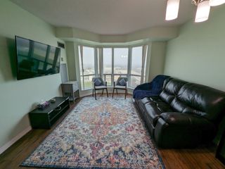 1210 - 11 Lee Centre Dr