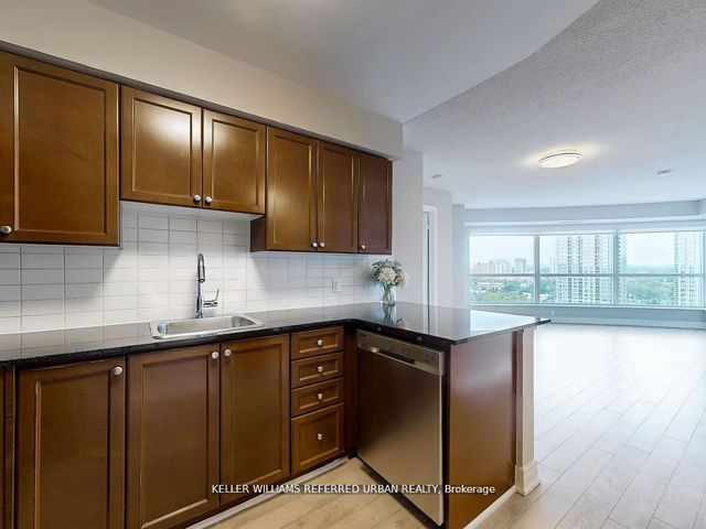 1609 - 125 Village Green Sq