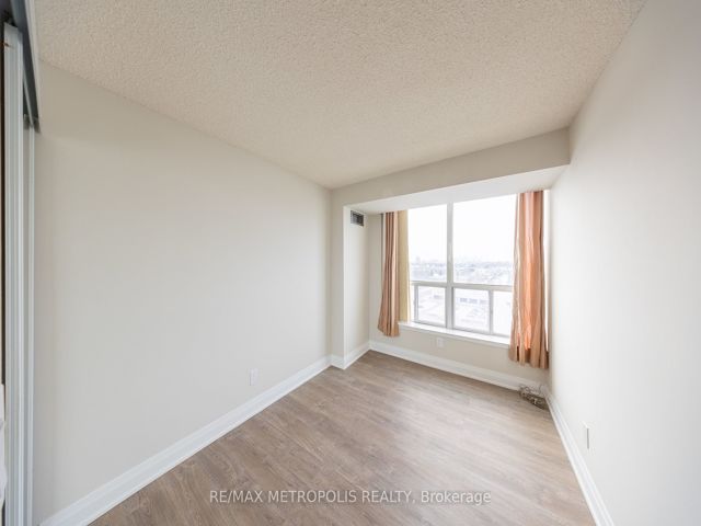 1110 - 400 McLevin Ave