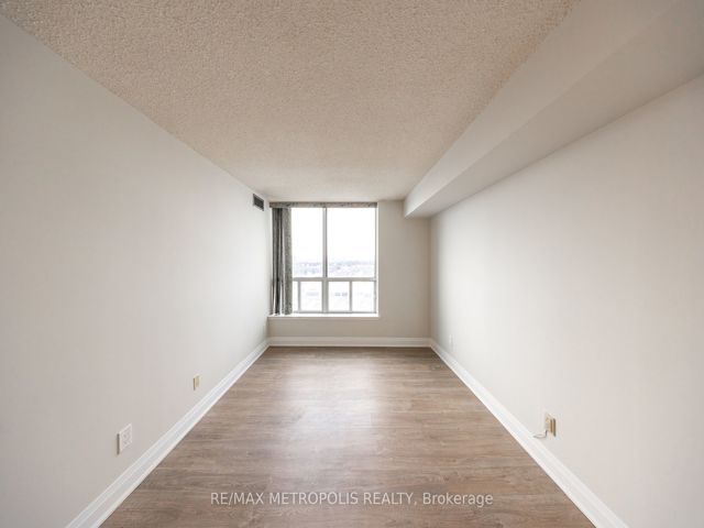 1110 - 400 McLevin Ave