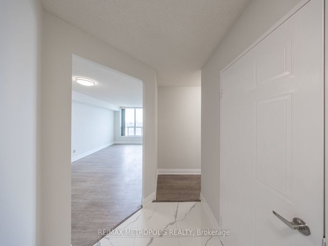 1110 - 400 McLevin Ave