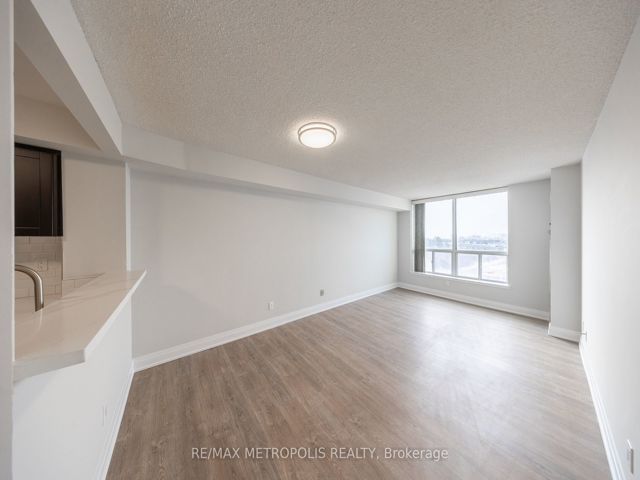 1110 - 400 McLevin Ave