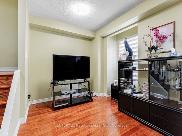 29 - 2359 Birchmount Rd