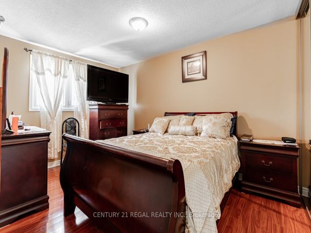 29 - 2359 Birchmount Rd