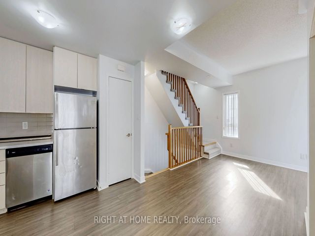 15 - 60 Orchid Place Dr