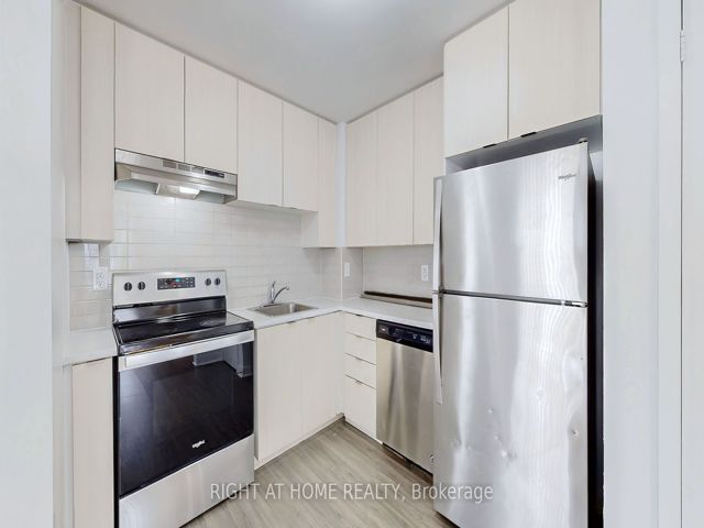 15 - 60 Orchid Place Dr