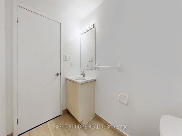 15 - 60 Orchid Place Dr
