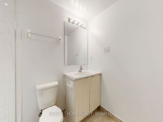 15 - 60 Orchid Place Dr