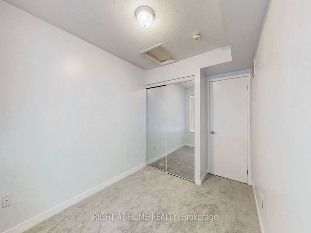 15 - 60 Orchid Place Dr