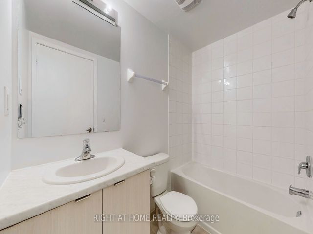 15 - 60 Orchid Place Dr