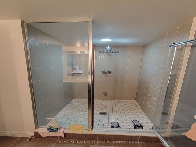 2707 - 50 Town Centre Crt