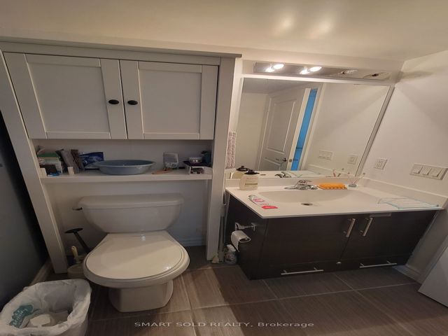 2707 - 50 Town Centre Crt