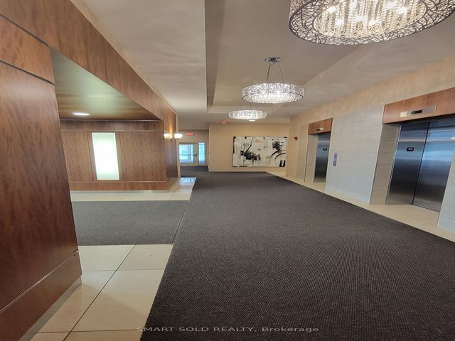 2707 - 50 Town Centre Crt