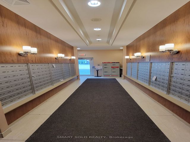 2707 - 50 Town Centre Crt
