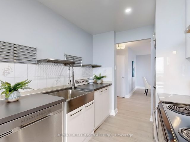 PH02 - 45 Huntingdale Blvd