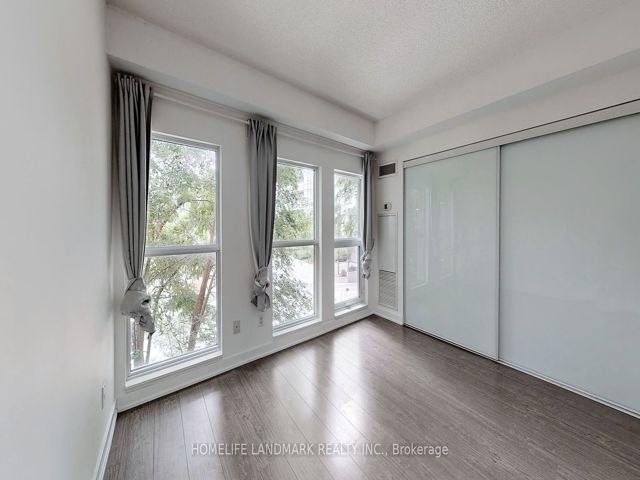 TH14 - 175 Bonis Ave