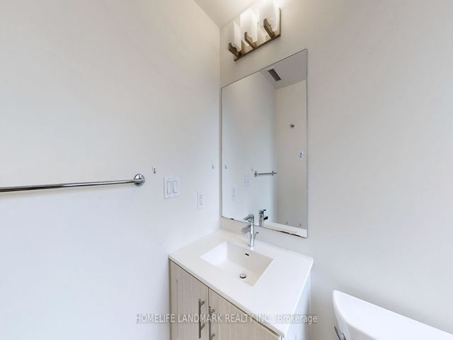 TH14 - 175 Bonis Ave