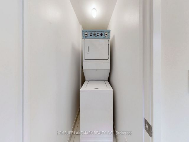 TH14 - 175 Bonis Ave