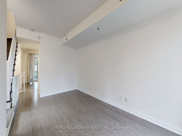 TH14 - 175 Bonis Ave