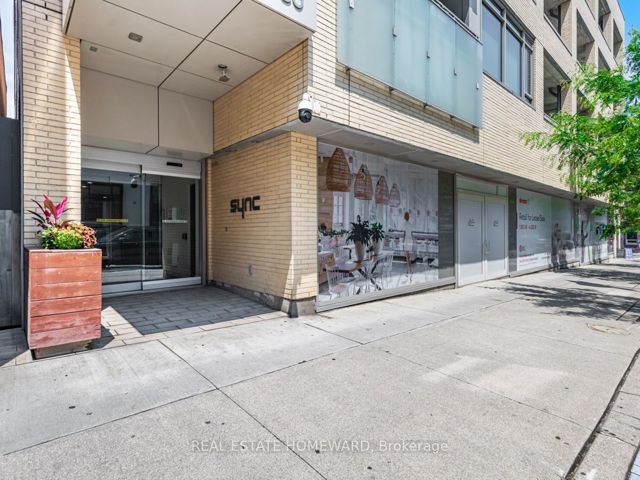 403 - 630 Queen St E