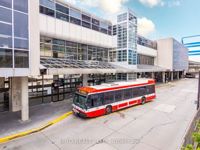 405 - 60 Brian Harrison Way