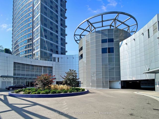 1002 - 38 Lee Centre Dr