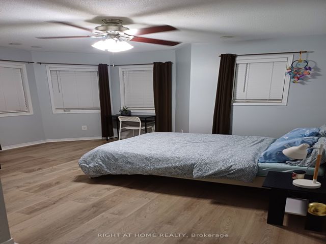 212 - 29 Rosebank Dr