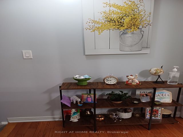 212 - 29 Rosebank Dr