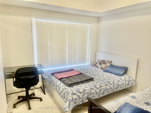 14 - 70 ORCHID PLACE Dr E